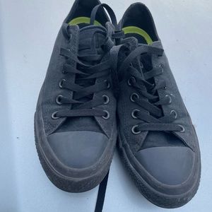 Black converse